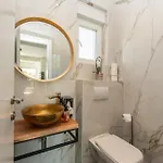 Ferienhaus Luxurious In Kakma