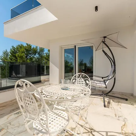 Ferienhaus Luxurious In
