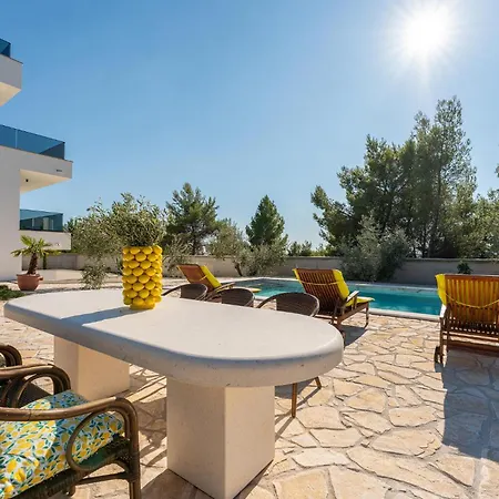 Ferienhaus Luxurious In