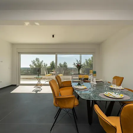 Ferienhaus Luxurious In *