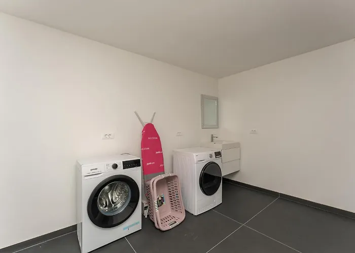 Awesome In Nyaraló Kakma